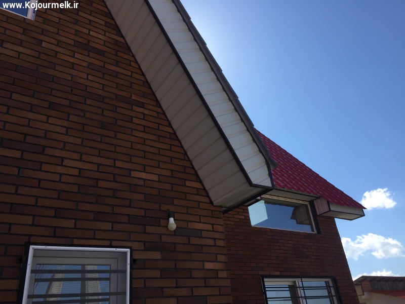 ویلا سوییسی زیبا مشرف به کوه و جنگل